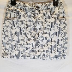 BDG Urban Outfitters Women's Blue And White Striped Skirt With Floral Print Sz 4